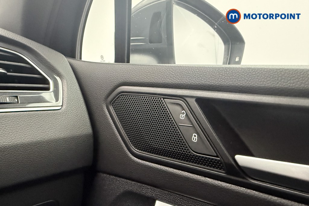 Volkswagen Tiguan R-Line Automatic Petrol SUV - Stock Number (1611555) - 20th supplementary image