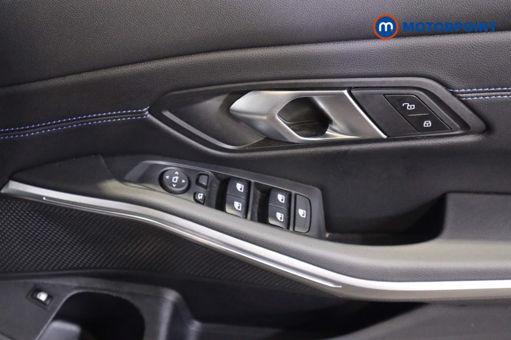 BMW 3 Series M Sport Automatic Petrol Plug-In Hybrid Saloon - Stock Number (1611588) - 10th supplementary image