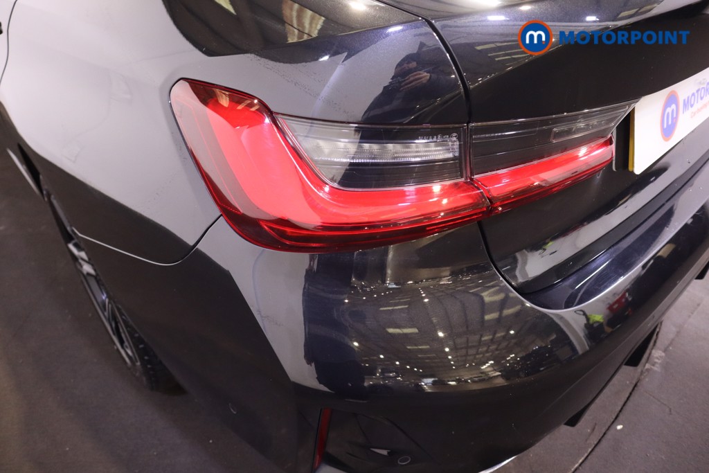 BMW 3 Series M Sport Automatic Petrol Plug-In Hybrid Saloon - Stock Number (1611588) - 28th supplementary image