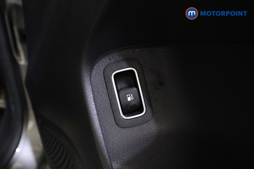 Mercedes-Benz A Class Amg Line Executive Edition Automatic Petrol Plug-In Hybrid Saloon - Stock Number (1612150) - 13th supplementary image