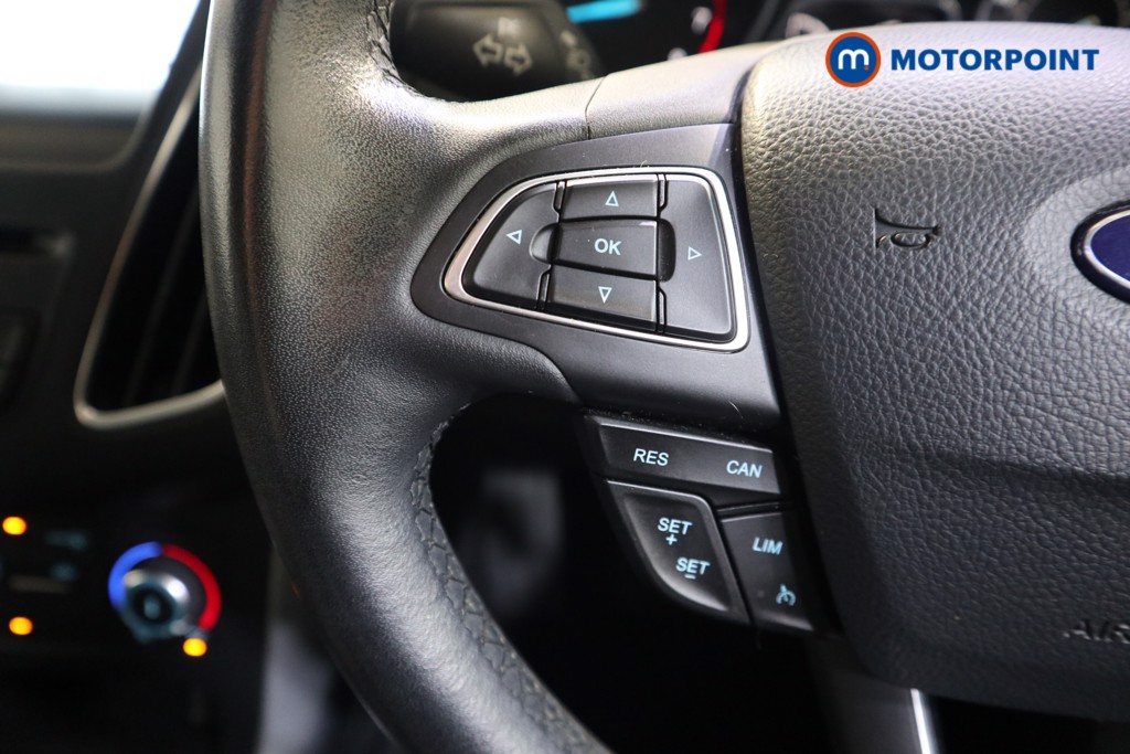 Ford Focus Zetec Edition Manual Petrol Hatchback - Stock Number (1612386) - 3rd supplementary image