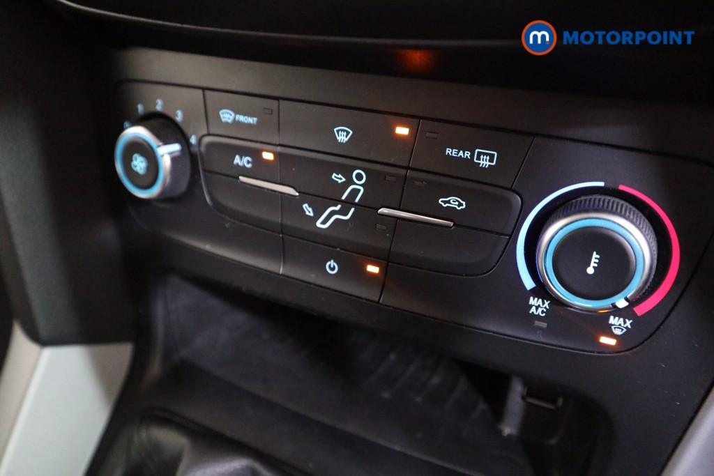 Ford Focus Zetec Edition Manual Petrol Hatchback - Stock Number (1612386) - 8th supplementary image