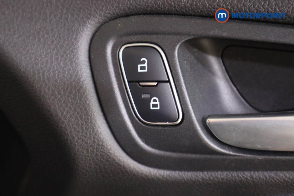 Ford Focus Zetec Edition Manual Petrol Hatchback - Stock Number (1612386) - 12th supplementary image