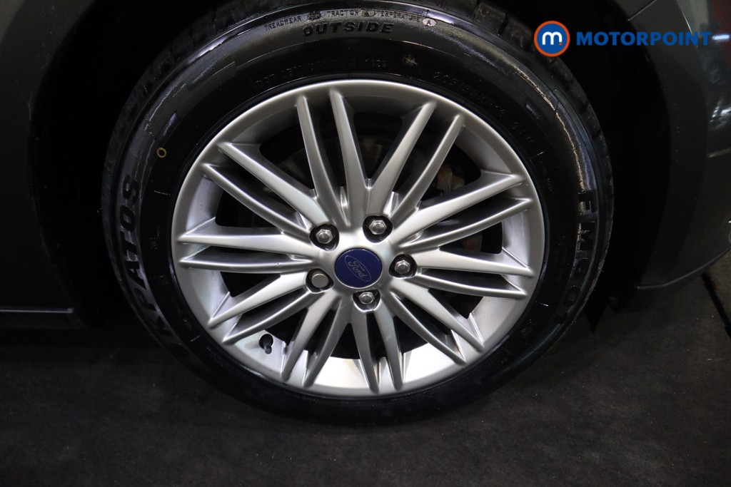 Ford Focus Zetec Edition Manual Petrol Hatchback - Stock Number (1612386) - 20th supplementary image