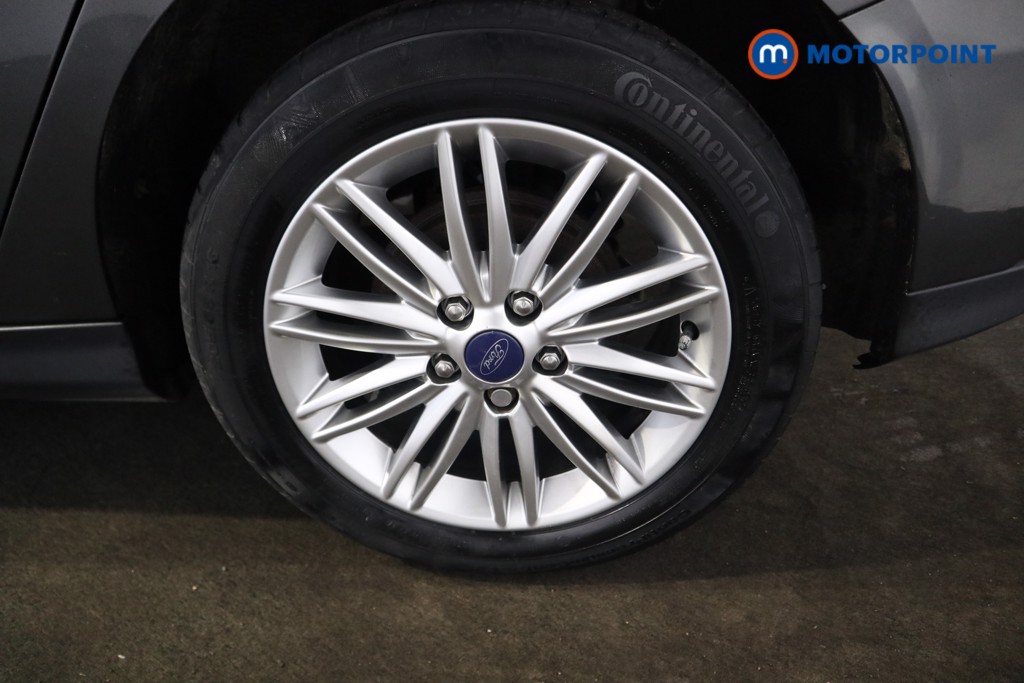 Ford Focus Zetec Edition Manual Petrol Hatchback - Stock Number (1612386) - 22nd supplementary image