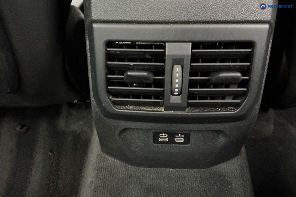 BMW 2 Series Sport Manual Petrol Saloon - Stock Number (1612823) - 13th supplementary image