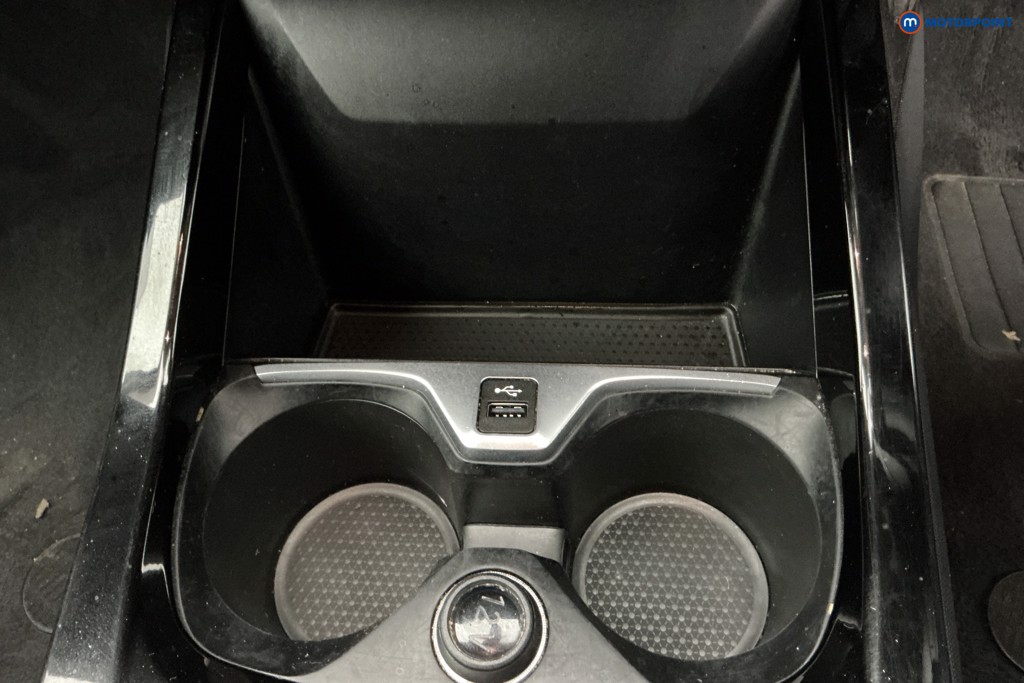 BMW 2 Series Sport Manual Petrol Saloon - Stock Number (1612823) - 18th supplementary image