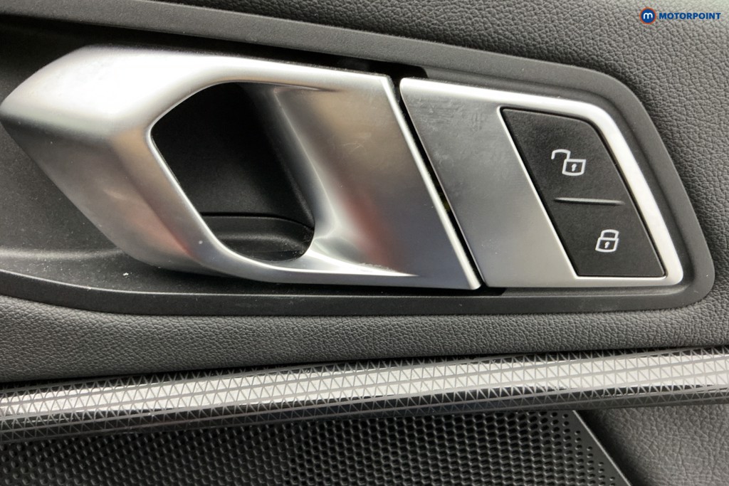 BMW 2 Series Sport Manual Petrol Saloon - Stock Number (1612823) - 26th supplementary image