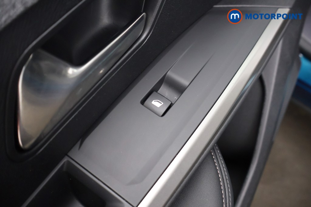 Peugeot 5008 Allure Automatic Petrol SUV - Stock Number (1612915) - 33rd supplementary image