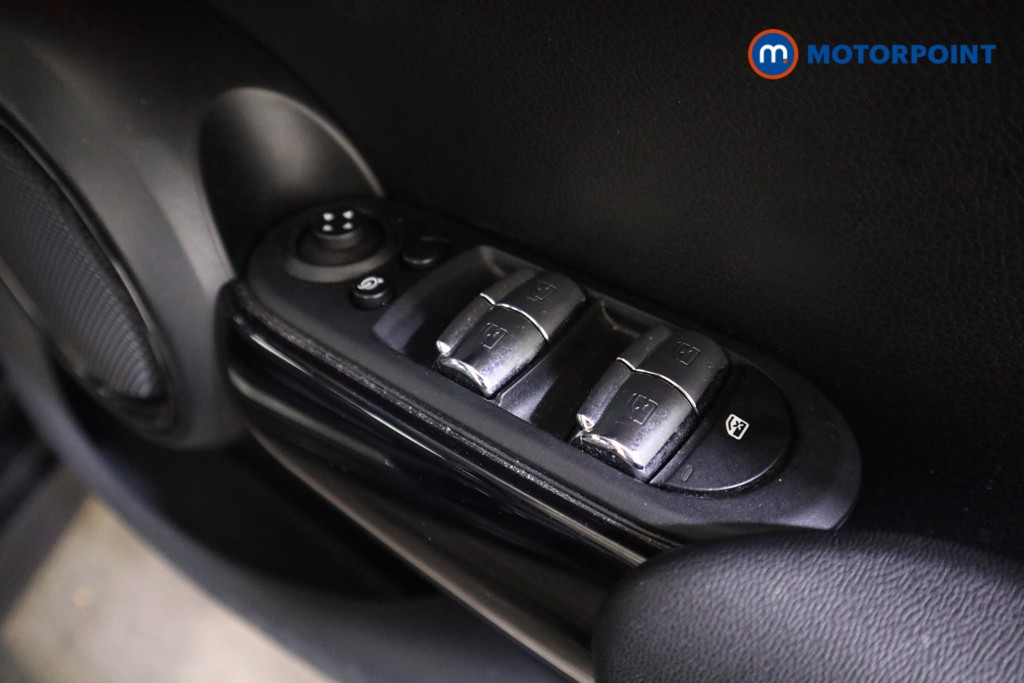Mini Hatchback Cooper Exclusive Automatic Petrol Hatchback - Stock Number (1612961) - 13th supplementary image