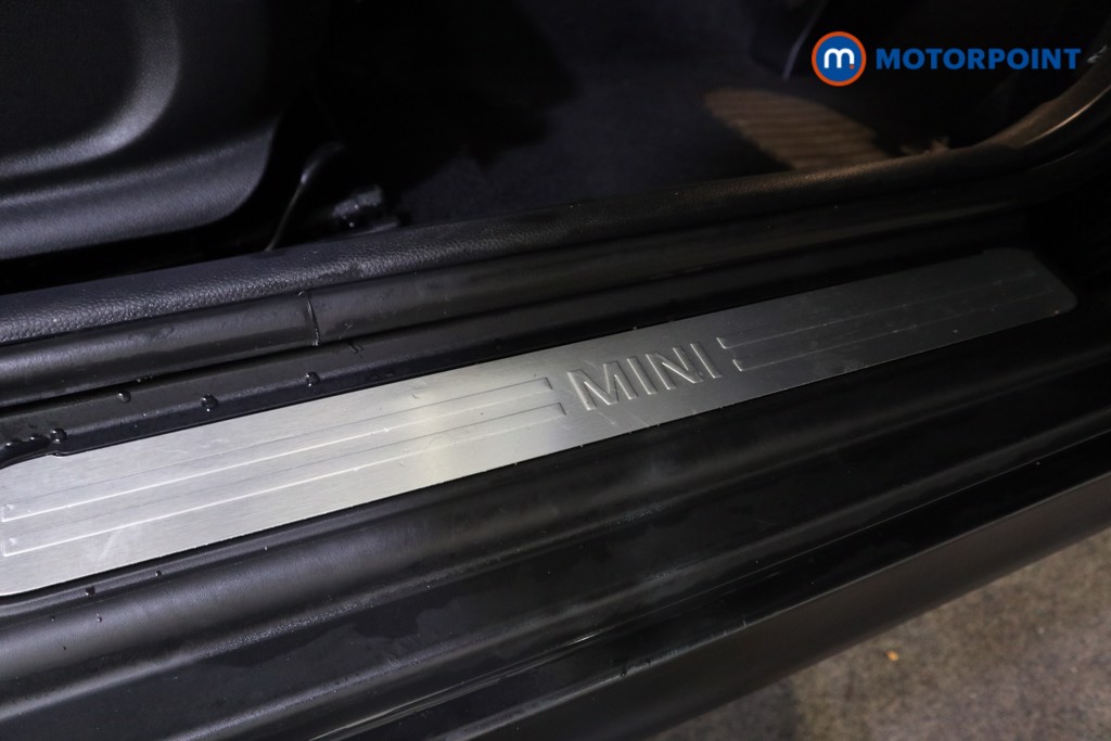 Mini Hatchback Cooper Exclusive Automatic Petrol Hatchback - Stock Number (1612961) - 15th supplementary image