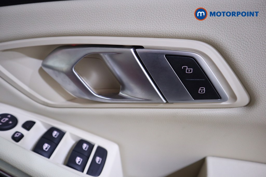 BMW 3 Series Sport Automatic Petrol Plug-In Hybrid Saloon - Stock Number (1613164) - 14th supplementary image