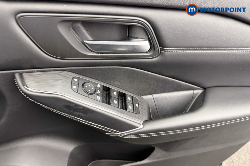 Nissan Qashqai N-Connecta Automatic Petrol SUV - Stock Number (1613211) - 15th supplementary image