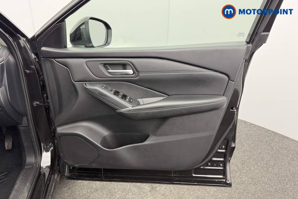 Nissan Qashqai N-Connecta Automatic Petrol SUV - Stock Number (1613211) - 16th supplementary image