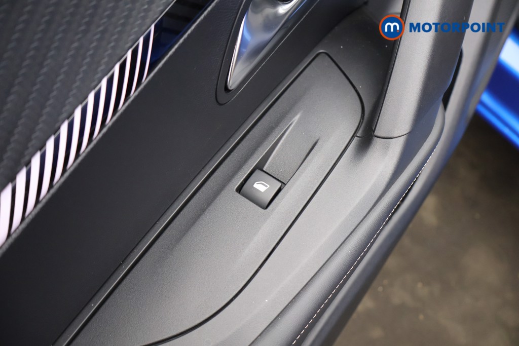 Peugeot 2008 Allure Manual Petrol SUV - Stock Number (1613280) - 33rd supplementary image
