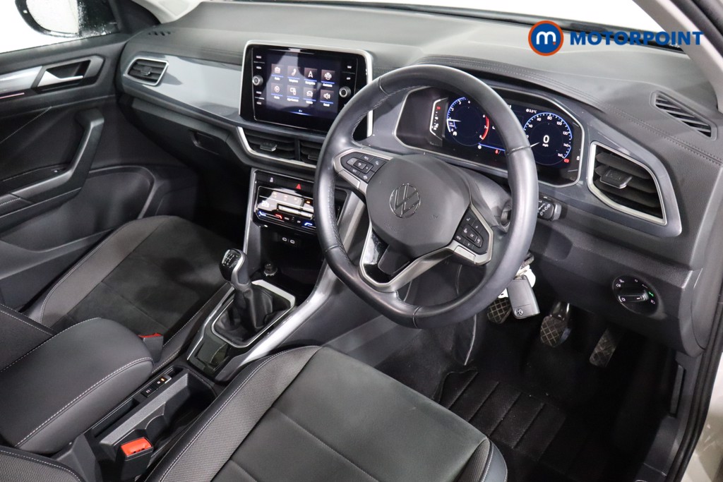 Volkswagen T-Roc Style Manual Petrol SUV - Stock Number (1613480) - 1st supplementary image