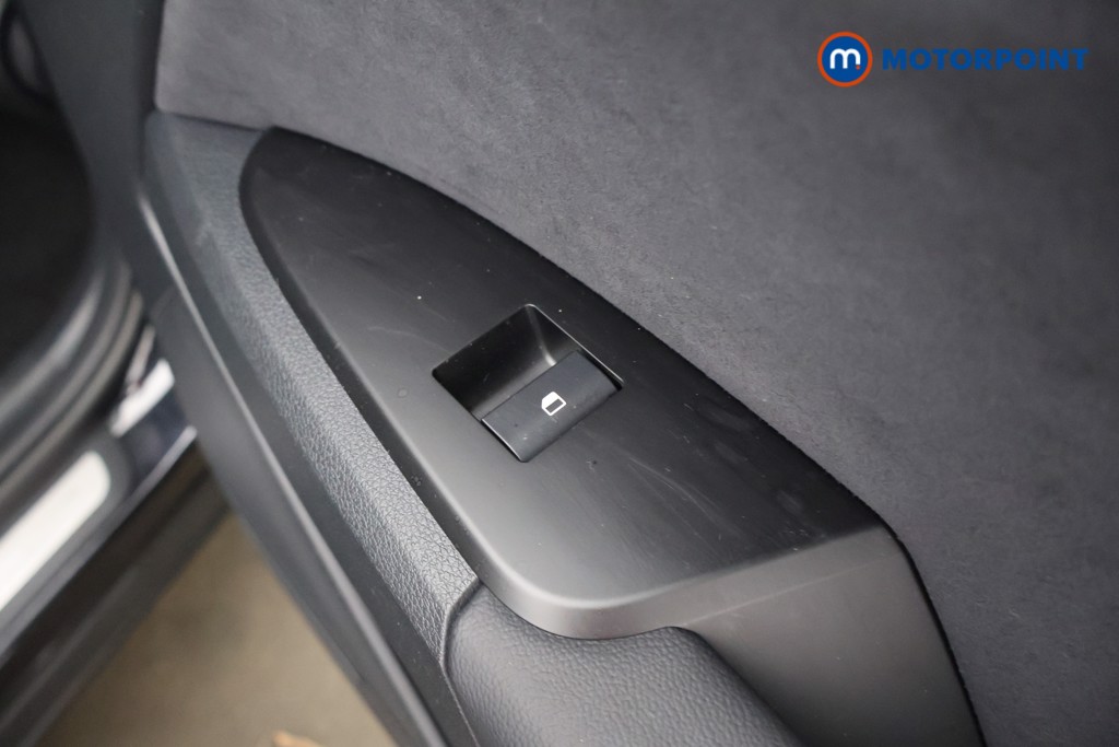 KIA Sportage Gt-Line Automatic Petrol-Electric Hybrid SUV - Stock Number (1613498) - 33rd supplementary image