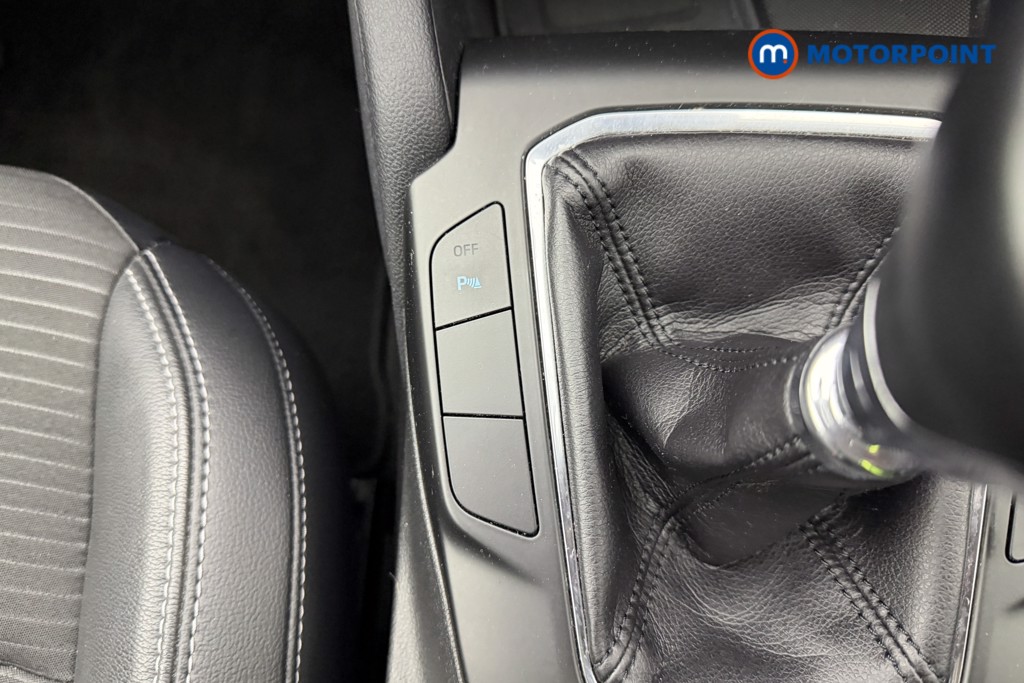 Ford Kuga Titanium Edition Manual Petrol SUV - Stock Number (1613818) - 14th supplementary image