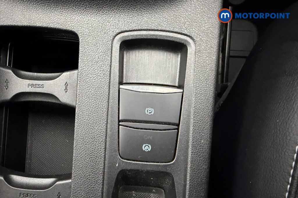 Ford Kuga Titanium Edition Manual Petrol SUV - Stock Number (1613818) - 16th supplementary image