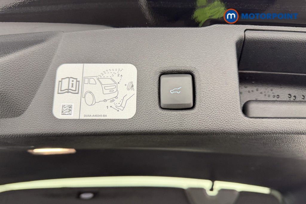 Ford Kuga Titanium Edition Manual Petrol SUV - Stock Number (1613818) - 33rd supplementary image