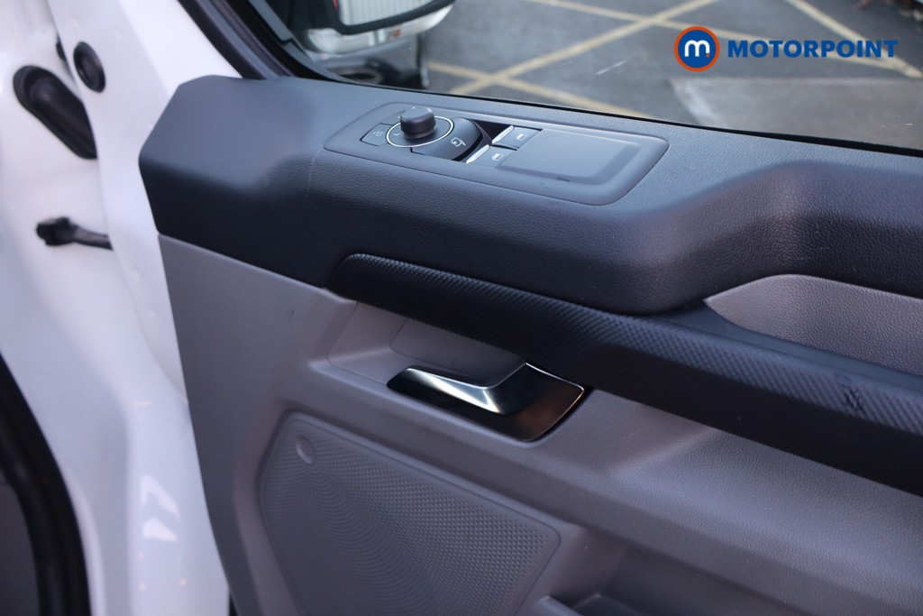 Ford Transit Custom Limited Manual Diesel Panel Van - Stock Number (1613978) - 22nd supplementary image