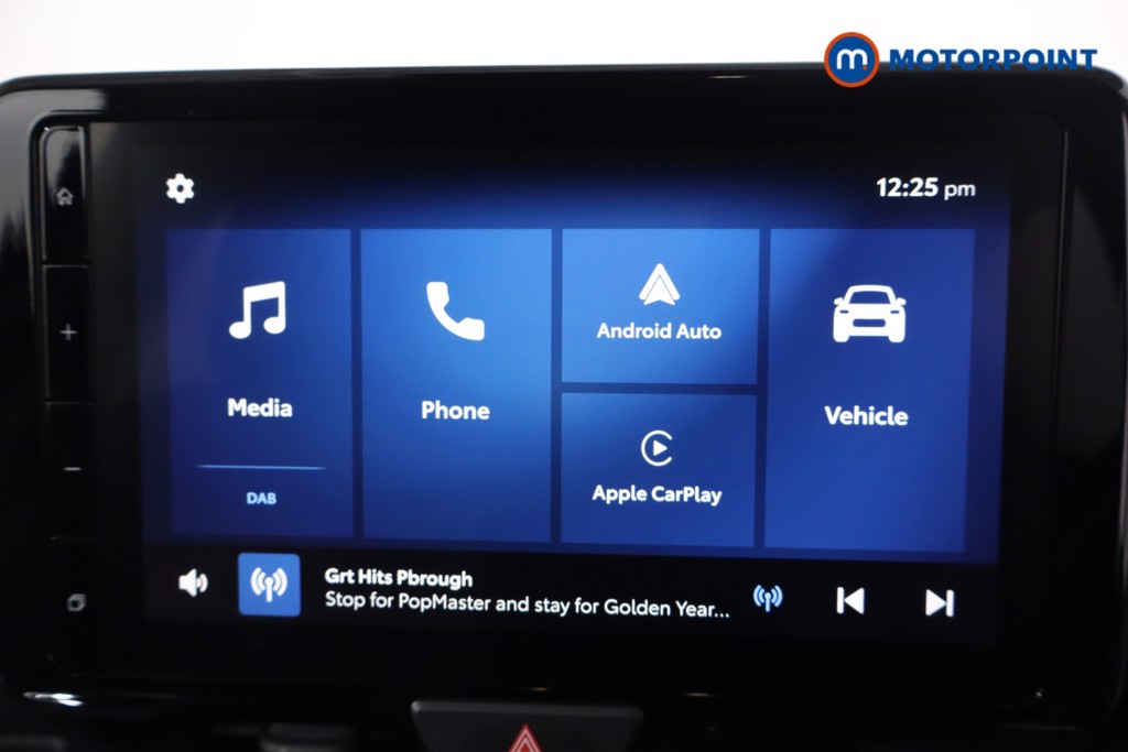 Toyota Yaris Design Automatic Petrol-Electric Hybrid Hatchback - Stock Number (1614169) - 2nd supplementary image