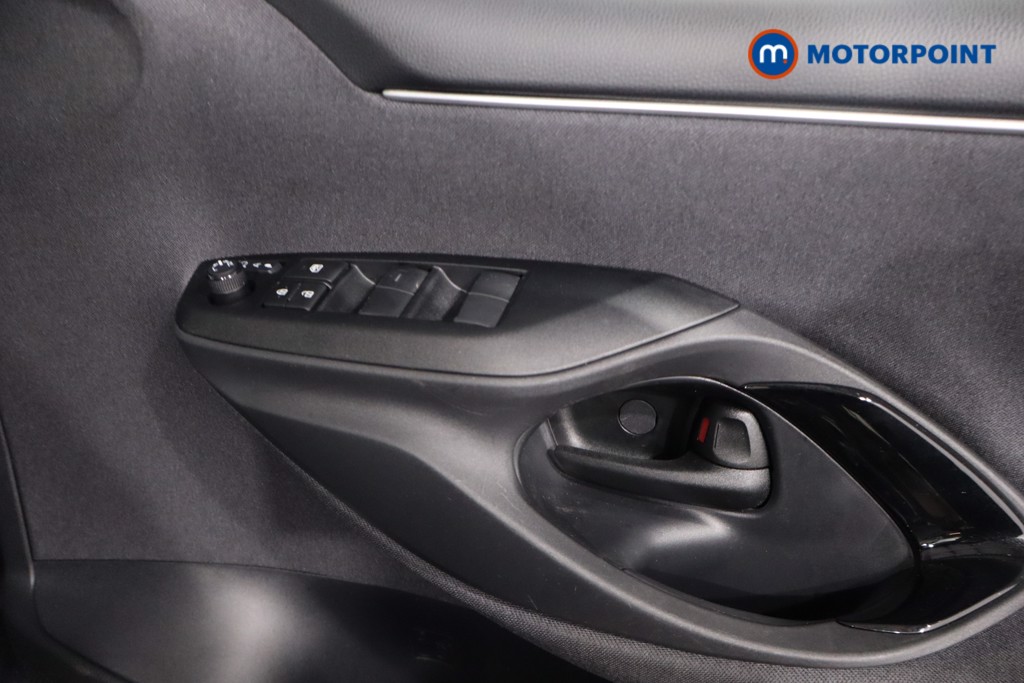 Toyota Yaris Design Automatic Petrol-Electric Hybrid Hatchback - Stock Number (1614169) - 24th supplementary image