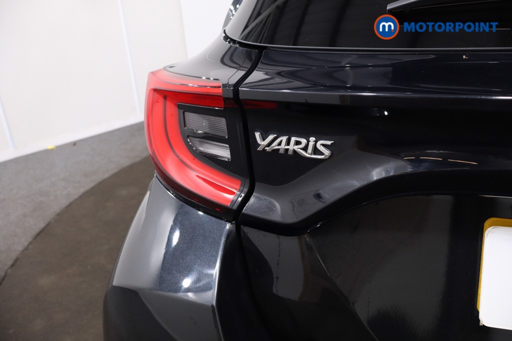 Toyota Yaris Design Automatic Petrol-Electric Hybrid Hatchback - Stock Number (1614169) - 36th supplementary image