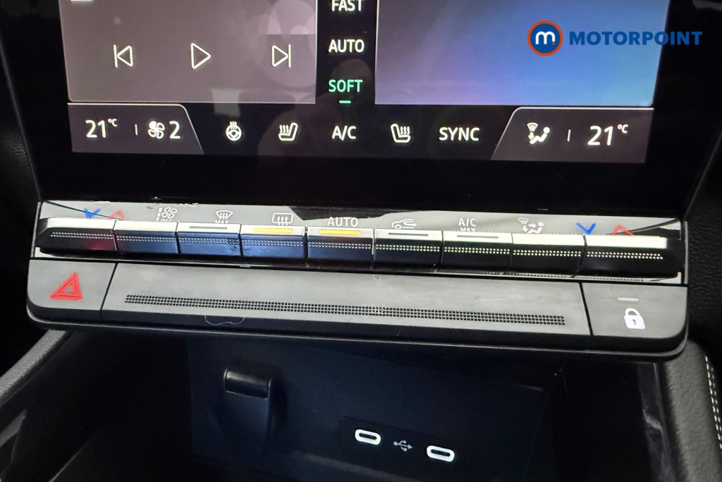 Renault Austral Iconic Esprit Alpine Automatic Petrol-Electric Hybrid SUV - Stock Number (1614257) - 16th supplementary image