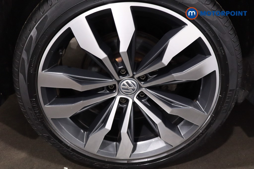 Volkswagen Tiguan R-Line Tech Automatic Petrol SUV - Stock Number (1614309) - 9th supplementary image