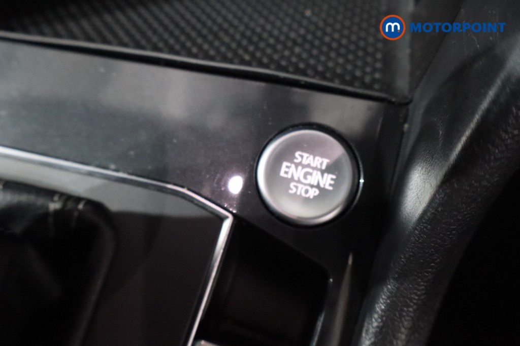 Volkswagen Tiguan R-Line Tech Automatic Petrol SUV - Stock Number (1614309) - 23rd supplementary image