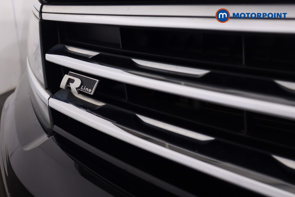 Volkswagen Tiguan R-Line Tech Automatic Petrol SUV - Stock Number (1614309) - 32nd supplementary image