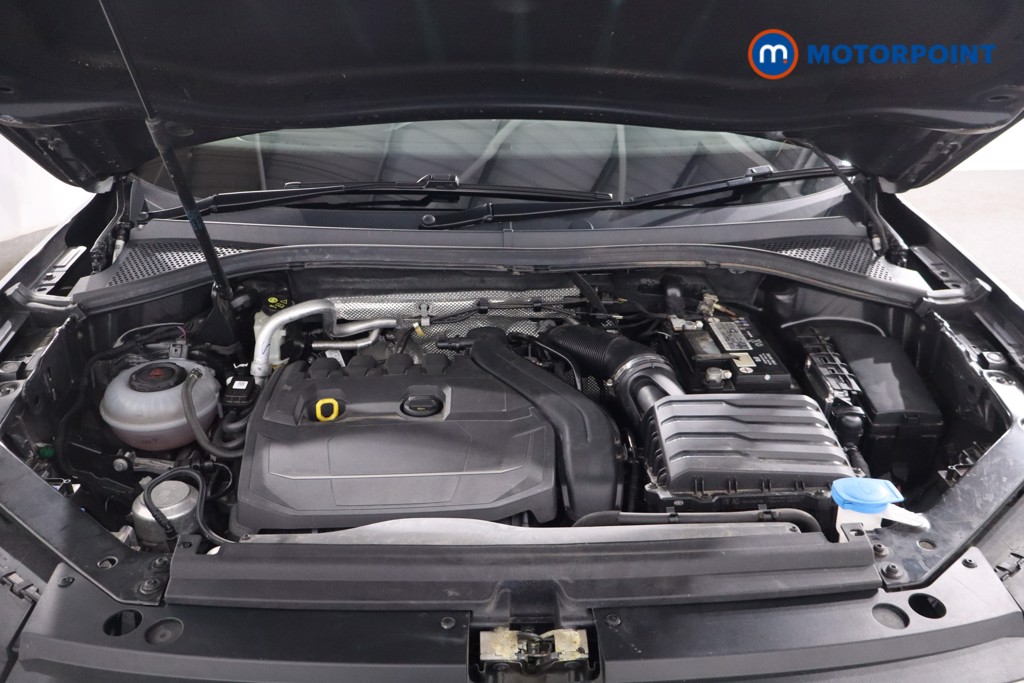 Volkswagen Tiguan R-Line Tech Automatic Petrol SUV - Stock Number (1614309) - 35th supplementary image