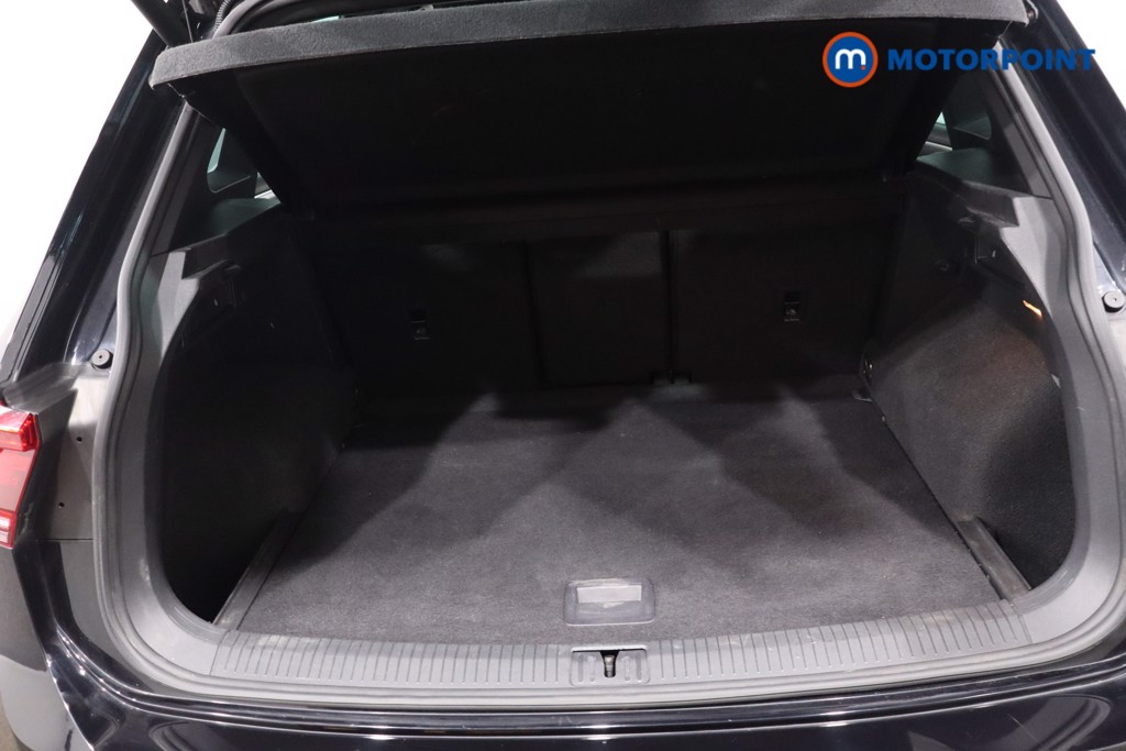 Volkswagen Tiguan R-Line Tech Automatic Petrol SUV - Stock Number (1614309) - 42nd supplementary image