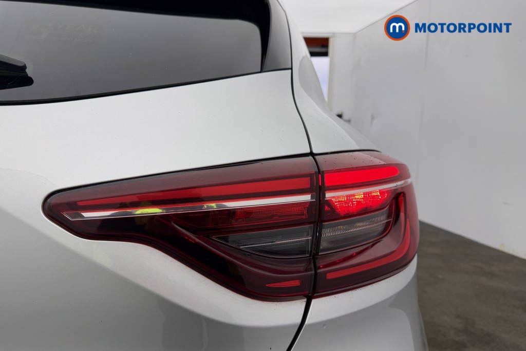 Renault Clio Iconic Manual Petrol Hatchback - Stock Number (1614529) - 24th supplementary image