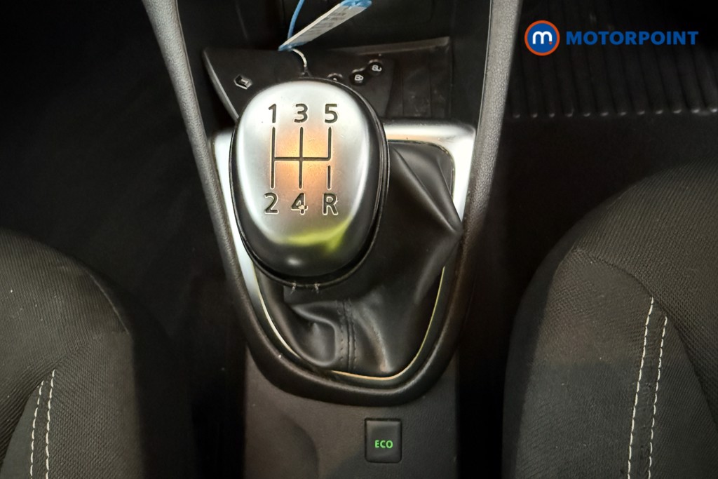 Renault Captur Iconic Manual Petrol SUV - Stock Number (1593574) - 21st supplementary image