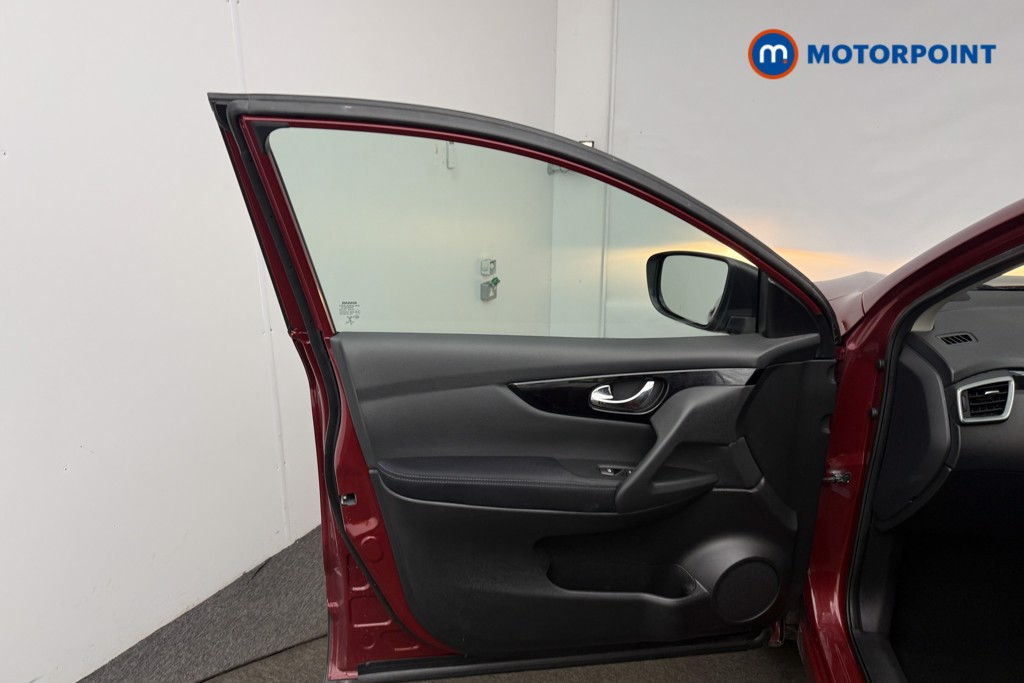 Nissan Qashqai Acenta Premium Manual Petrol SUV - Stock Number (1597814) - 4th supplementary image