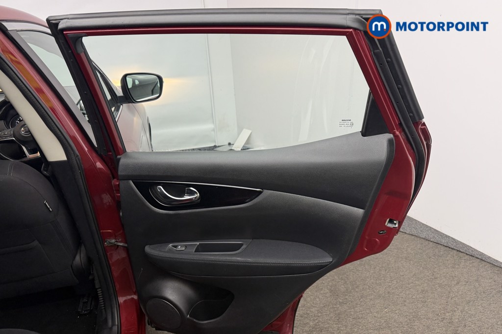 Nissan Qashqai Acenta Premium Manual Petrol SUV - Stock Number (1597814) - 15th supplementary image