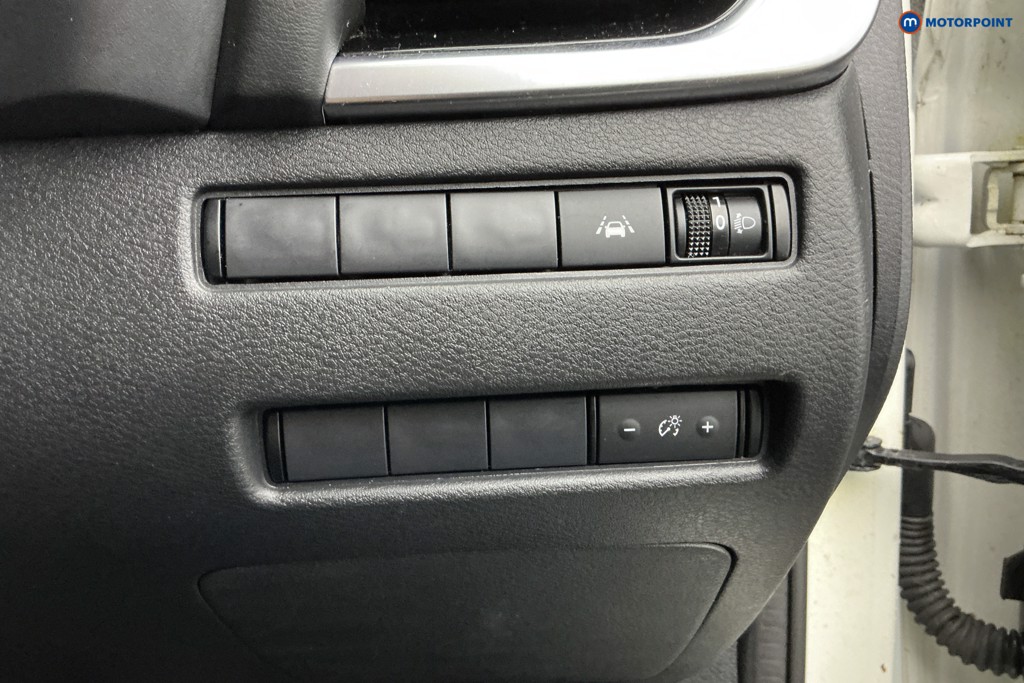 Nissan Qashqai N-Connecta Automatic Petrol-Electric Hybrid SUV - Stock Number (1602980) - 26th supplementary image