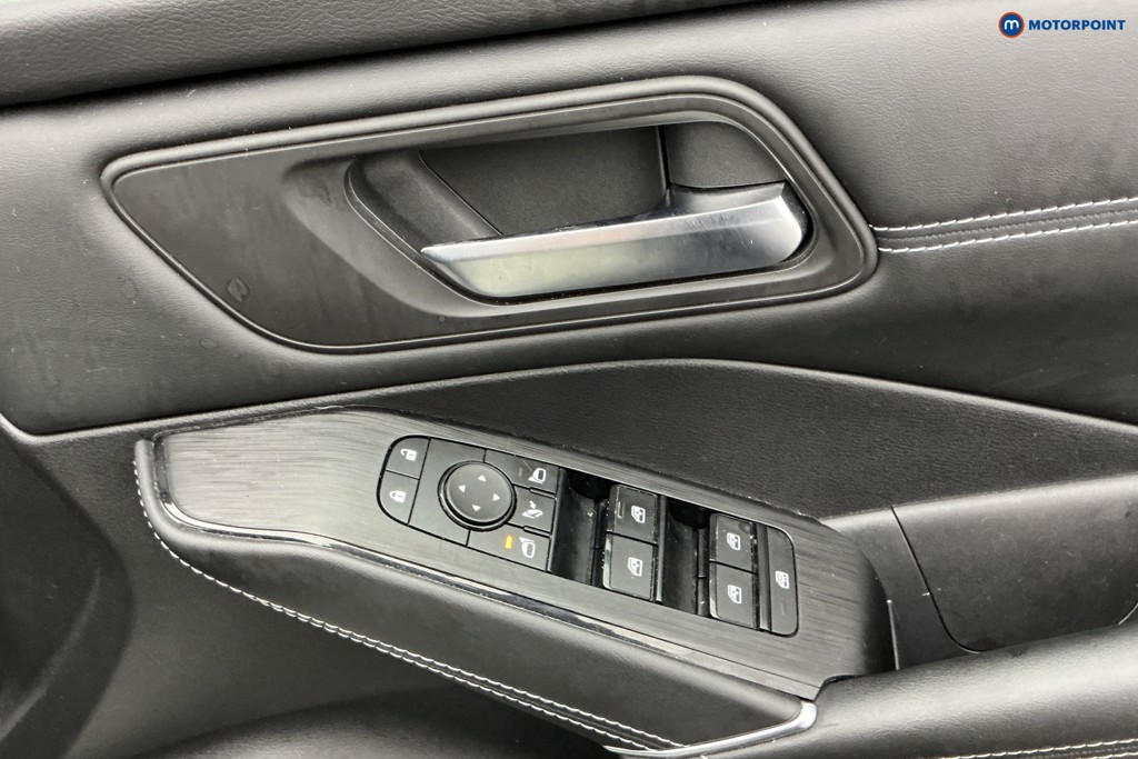 Nissan Qashqai N-Connecta Automatic Petrol-Electric Hybrid SUV - Stock Number (1602980) - 28th supplementary image