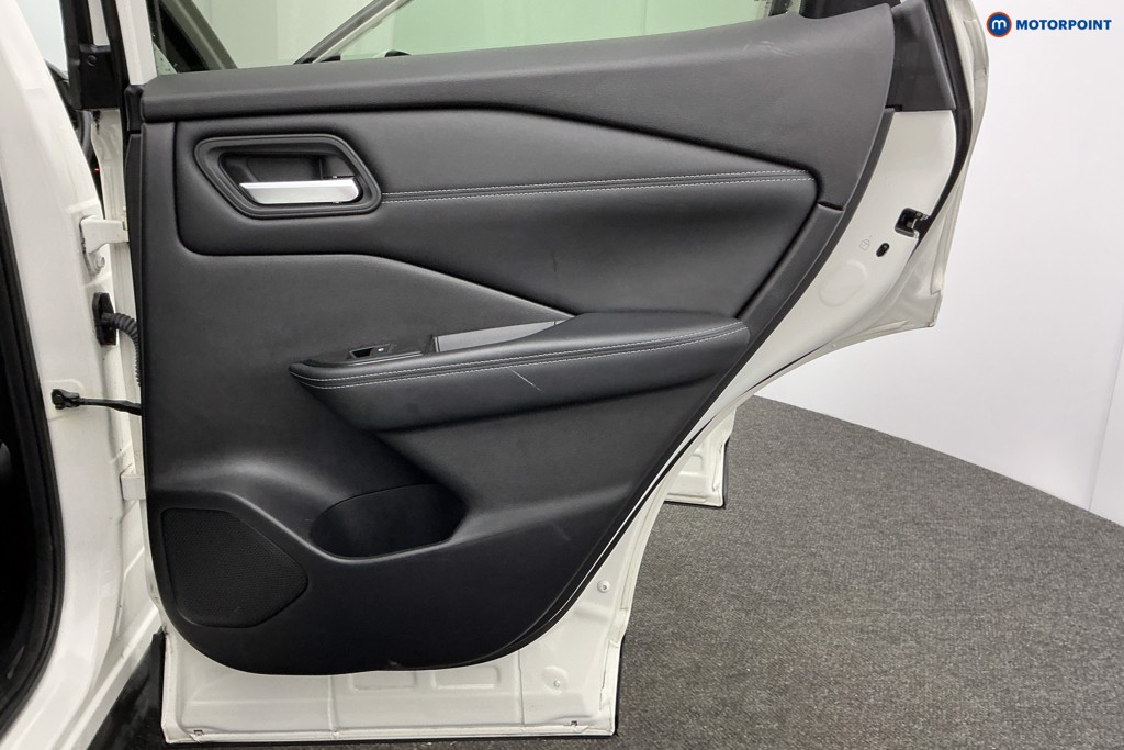 Nissan Qashqai N-Connecta Automatic Petrol-Electric Hybrid SUV - Stock Number (1602980) - 29th supplementary image