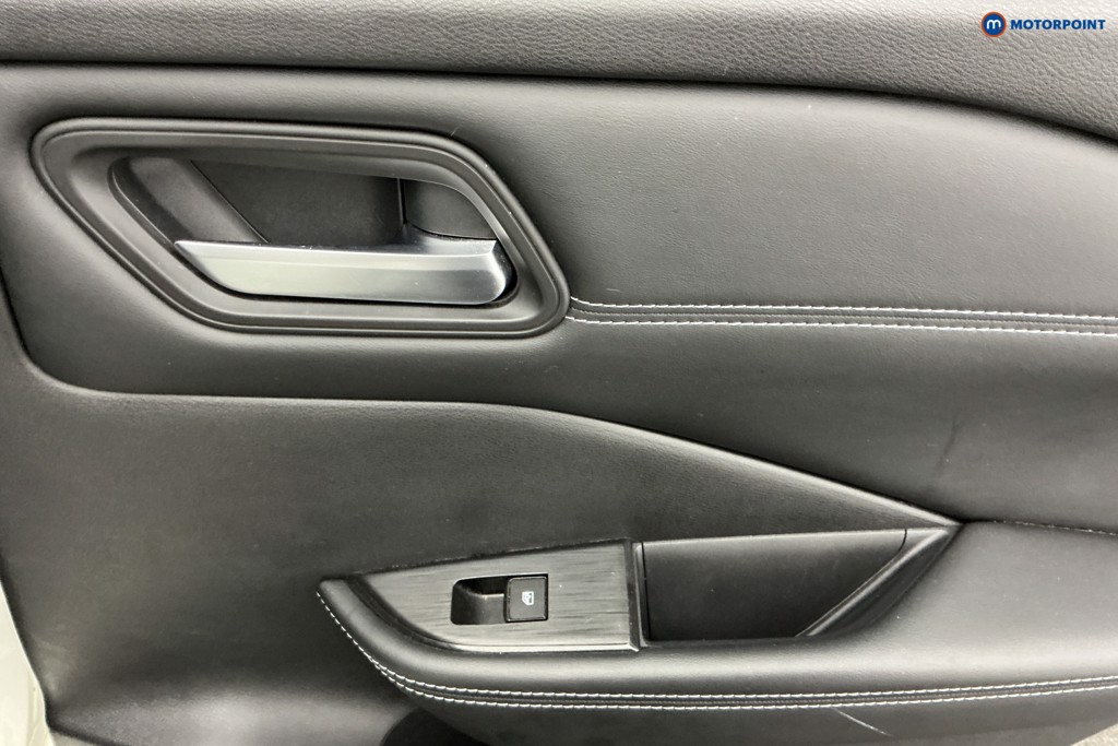 Nissan Qashqai N-Connecta Automatic Petrol-Electric Hybrid SUV - Stock Number (1602980) - 30th supplementary image