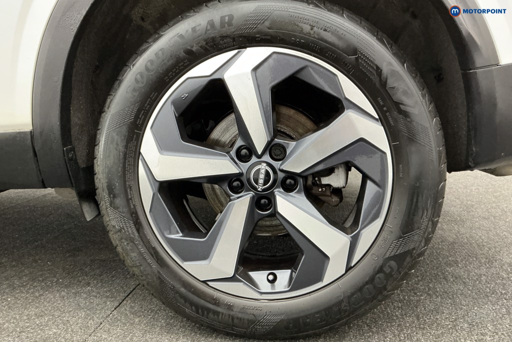 Nissan Qashqai N-Connecta Automatic Petrol-Electric Hybrid SUV - Stock Number (1602980) - 38th supplementary image