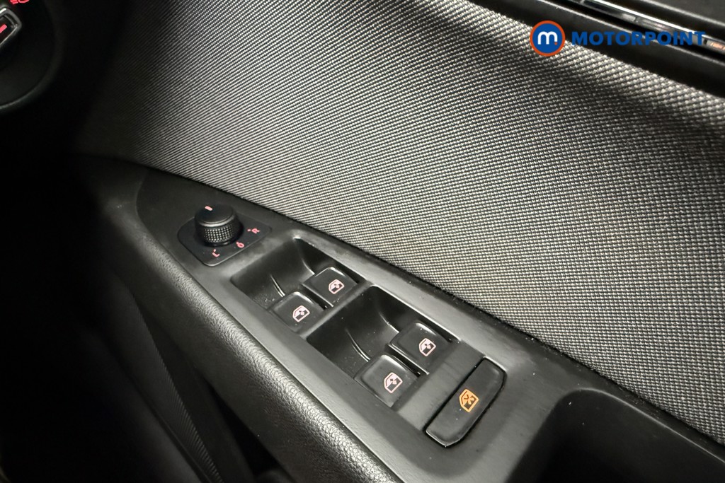 Seat Leon Se Dynamic Manual Petrol Hatchback - Stock Number (1604602) - 16th supplementary image