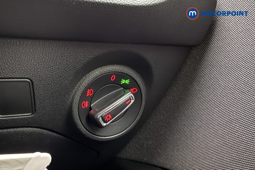 Seat Leon Se Dynamic Manual Petrol Hatchback - Stock Number (1604602) - 17th supplementary image