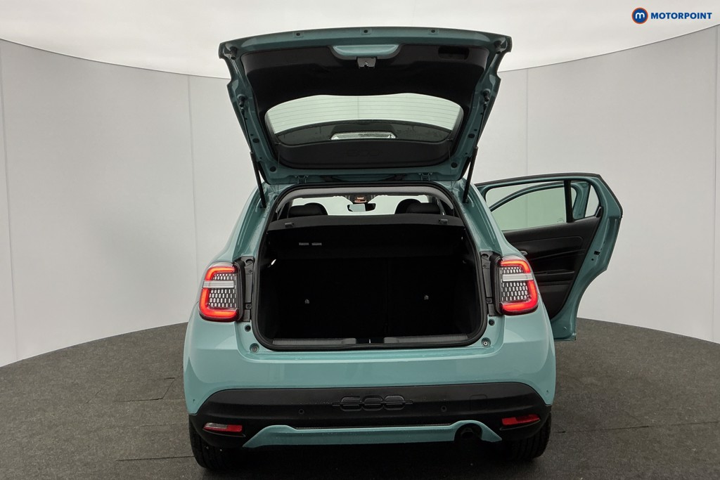 Fiat 600 1.2 Hybrid 48V 5Dr Edct-6 Automatic Petrol SUV - Stock Number (1605238) - 4th supplementary image