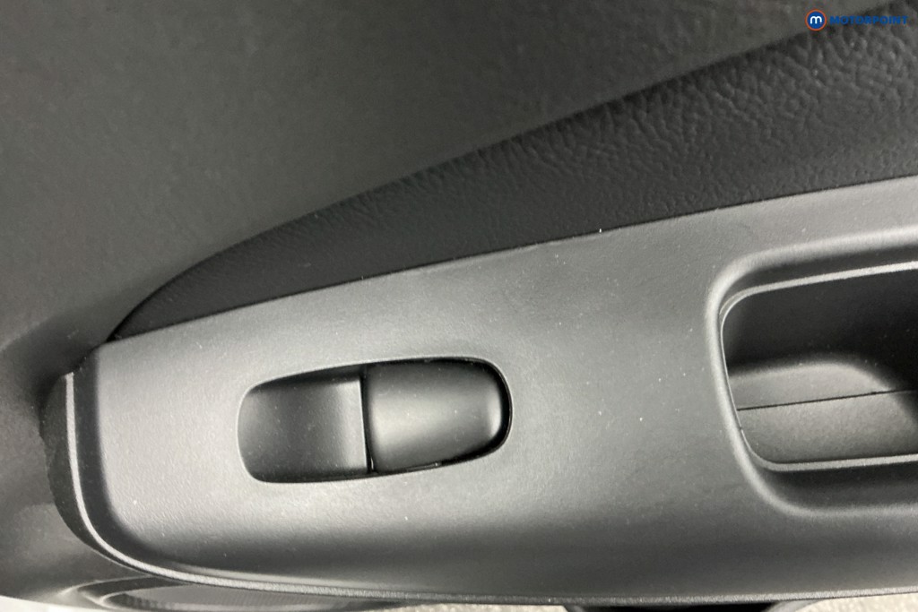 Nissan Juke N-Sport Automatic Petrol-Electric Hybrid SUV - Stock Number (1605709) - 28th supplementary image