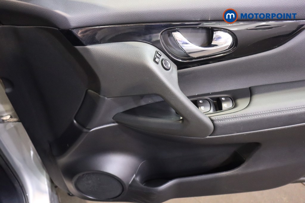 Nissan Qashqai Acenta Premium Manual Petrol SUV - Stock Number (1605987) - 9th supplementary image
