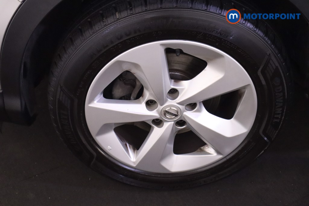 Nissan Qashqai Acenta Premium Manual Petrol SUV - Stock Number (1605987) - 23rd supplementary image