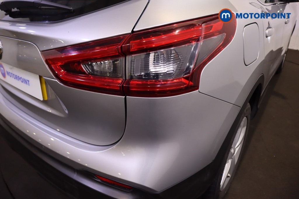Nissan Qashqai Acenta Premium Manual Petrol SUV - Stock Number (1605987) - 26th supplementary image